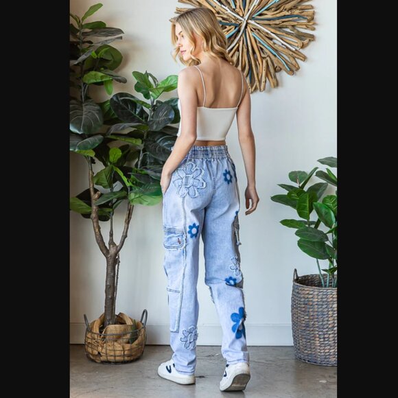 B1093 OLI & HALI Blue Daisy Patchwork Cargo Denim Jeans - Picture 4 of 6